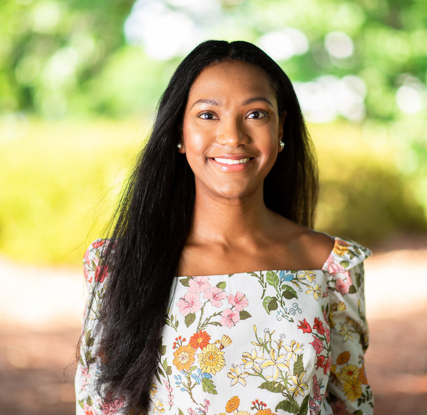 Portrait of Dr. Barbara Thompson, board-certified pediatric dentist in Nashville